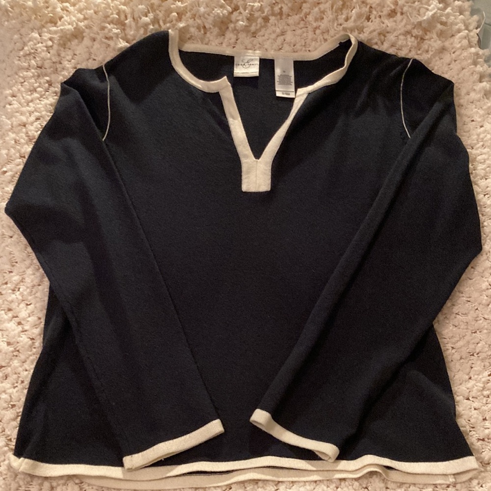 Emma James Navy/Cream v neck sweater